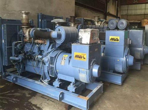 呼图壁发电机组带负载降电压是什么原因照成的？